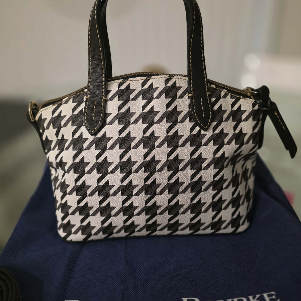 EUC DOONEY & BOURKE Black and White Houndstooth Satchel/Crossbody Bag - Picture 2 of 2